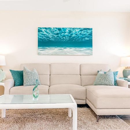 ***Serendipity On The Moana - Legal & Oceanfront - Great For Work & Play!*** Waianae Екстериор снимка