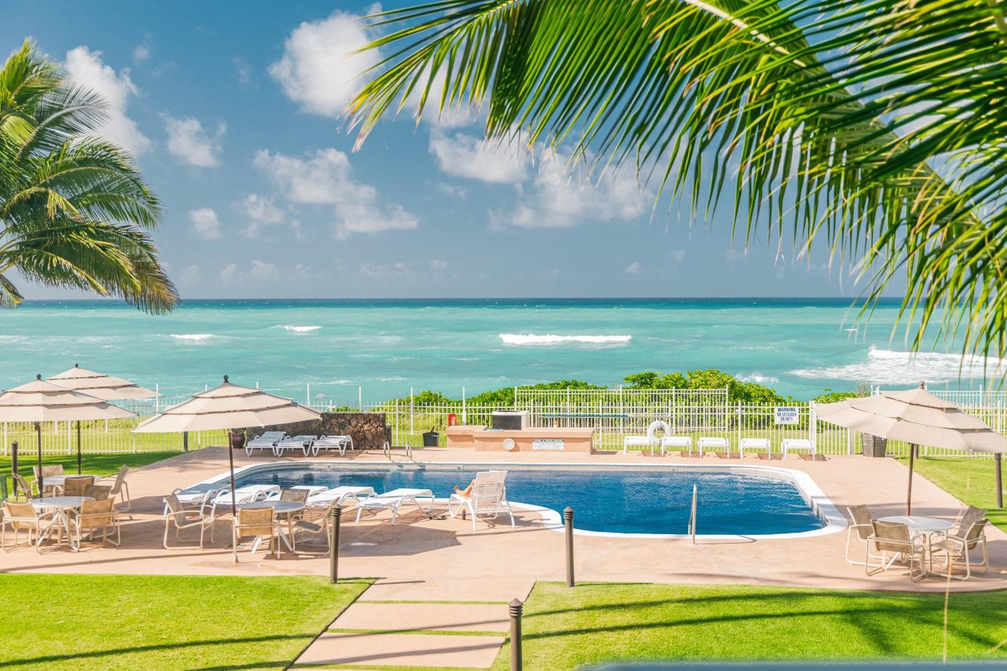 ***Serendipity On The Moana - Legal & Oceanfront - Great For Work & Play!*** Waianae Екстериор снимка