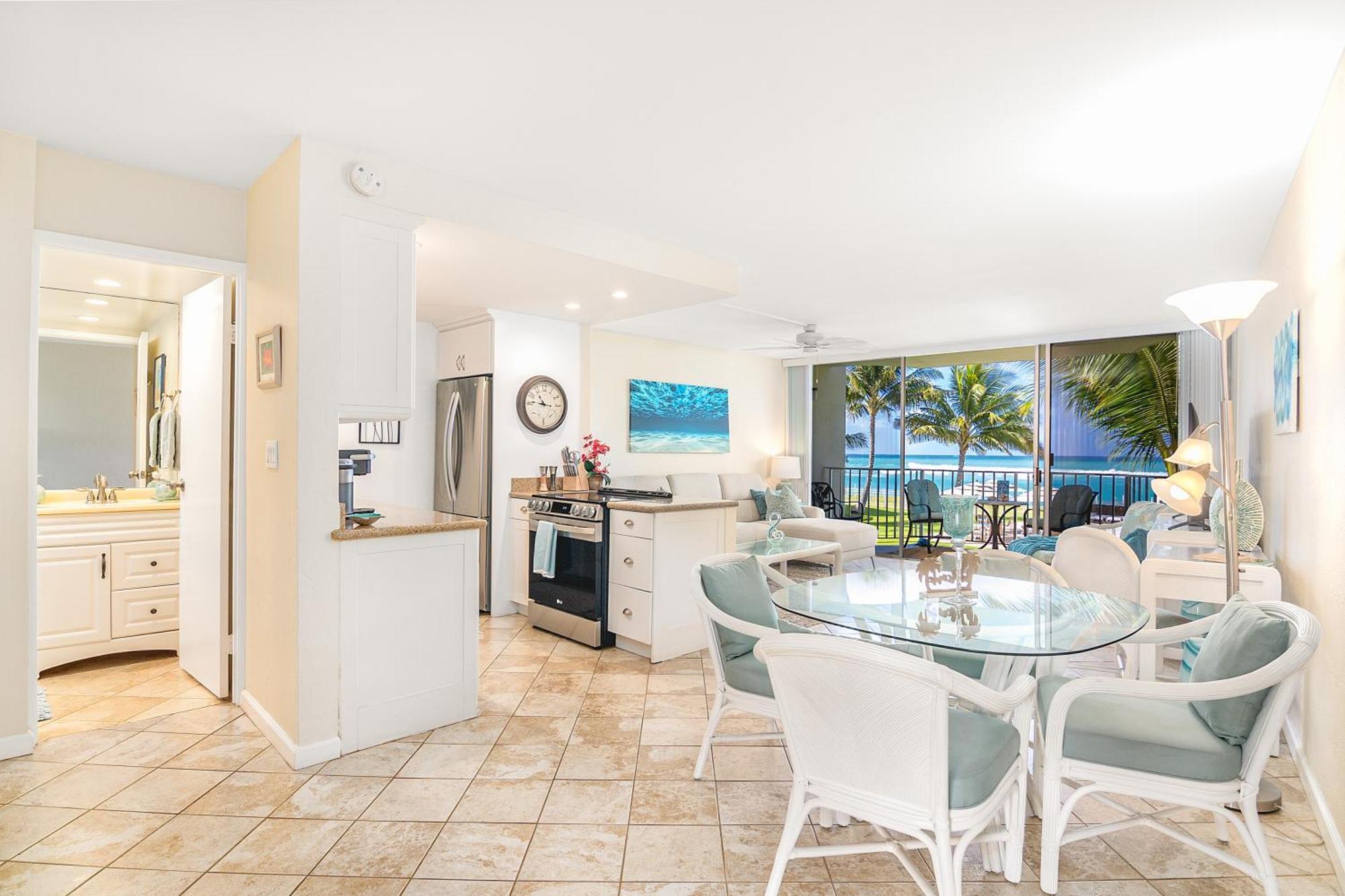 ***Serendipity On The Moana - Legal & Oceanfront - Great For Work & Play!*** Waianae Екстериор снимка
