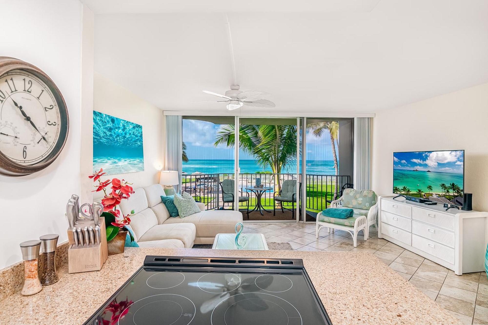 ***Serendipity On The Moana - Legal & Oceanfront - Great For Work & Play!*** Waianae Екстериор снимка