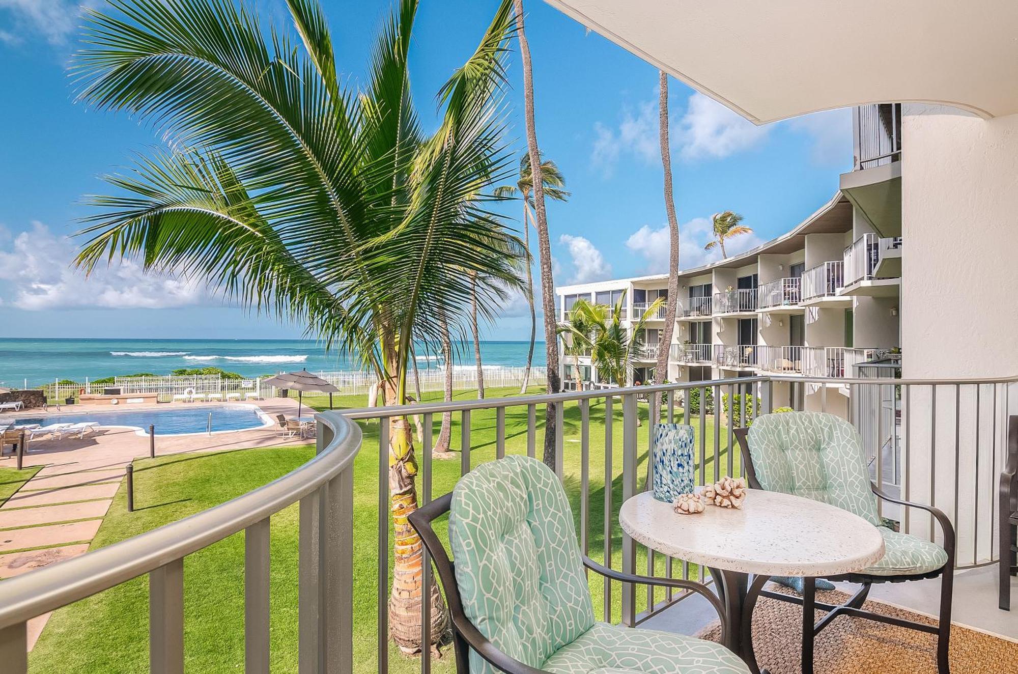 ***Serendipity On The Moana - Legal & Oceanfront - Great For Work & Play!*** Waianae Екстериор снимка